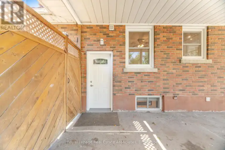 LOWER - 319 GRANTHAM AVENUE | LOWER - 319 GRANTHAM AVENUE, St. Catharines | 3174963