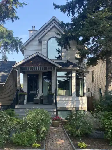 Inviting home offers comfort and convenience in a great location | Calgary | 3149141