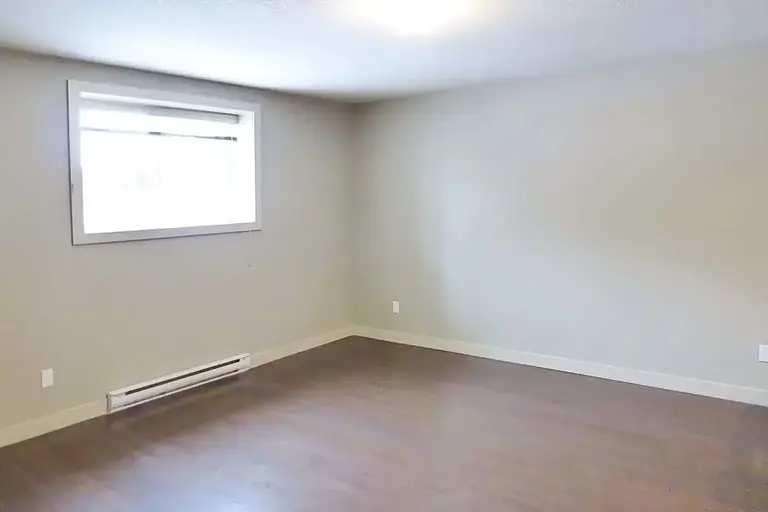 2 Bedroom Apartment | 2 - 3707 15A Street Southwest, Calgary | 3149158