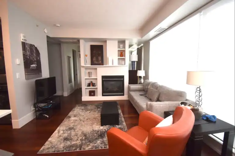 Chic Downtown Condo | Walkability 10, Downtown Access + Peaceful Riverfront | 205 Riverfront Ave SW, Calgary | 3149164