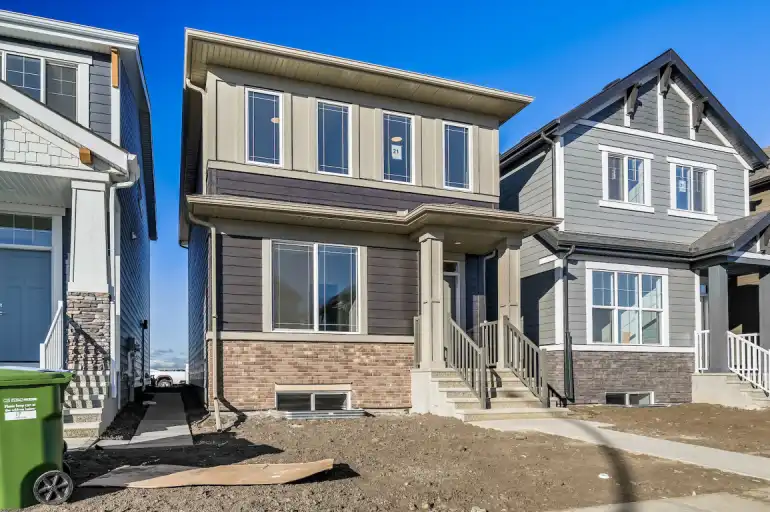 BRAND NEW 4 BEDROOM HOME (1 BED ON THE MAIN) IN MAHOGANY | 21 Mercado Landing Southeast, Calgary | 3149654