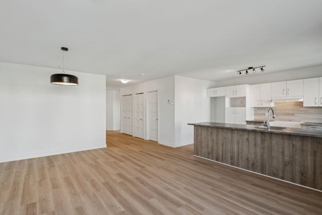 4 1/2 récent et rénové ! Prêt maintenant ! | 3150042