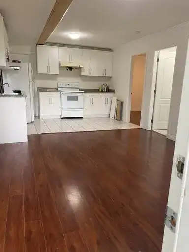 A ground level suite steps away from an  elementary school | 13470 65A Avenue, Surrey | 3150937