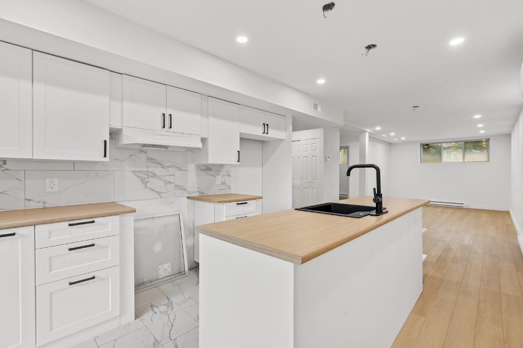 Appartement à louer Rue De Forbin-Janson (offre du 1er mois) | 3151362