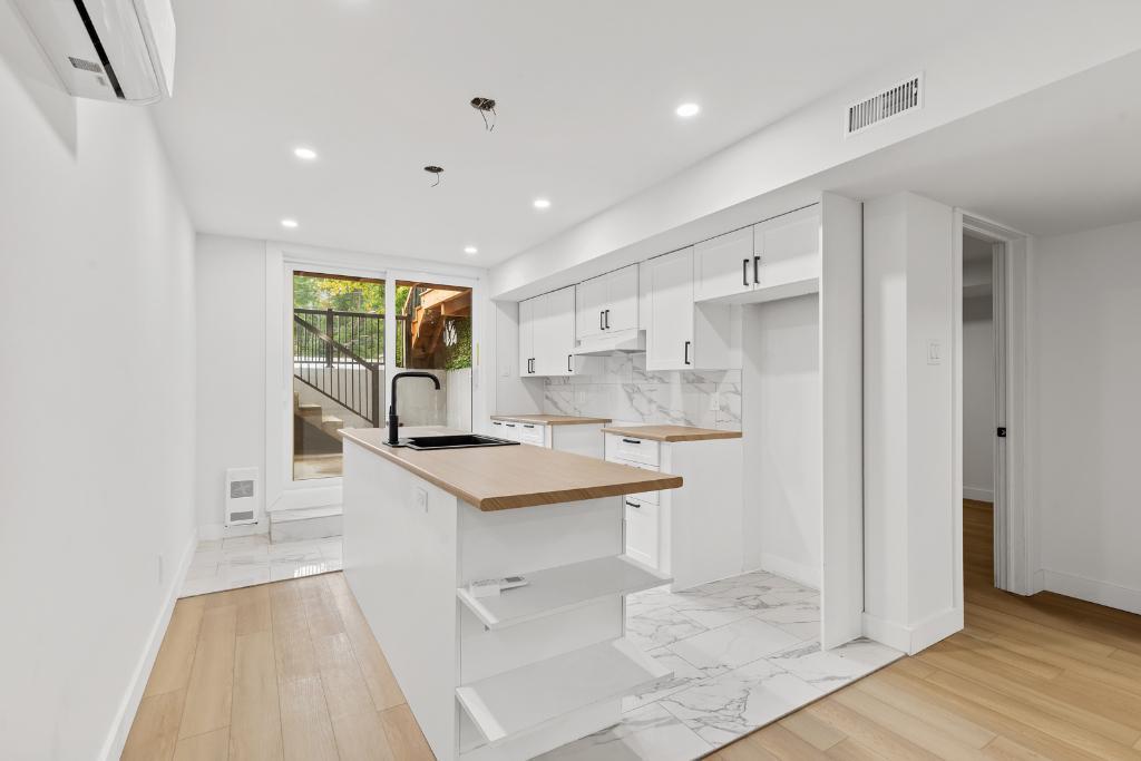 Appartement à louer Rue De Forbin-Janson (offre du 1er mois) | 3151362