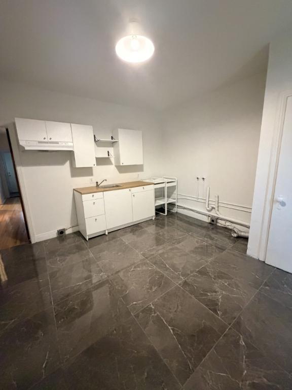 Grand 4 ½, Haut de duplex à Ahuntsic (Montréal) – 1900 $ / mois | 3151363