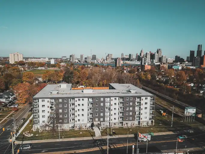 Beautiful 2 Bed/2 Bath Unit at WEST BRIDGE PLACE WINDSOR! | 850 Wyandotte Street West, Windsor | 3151529