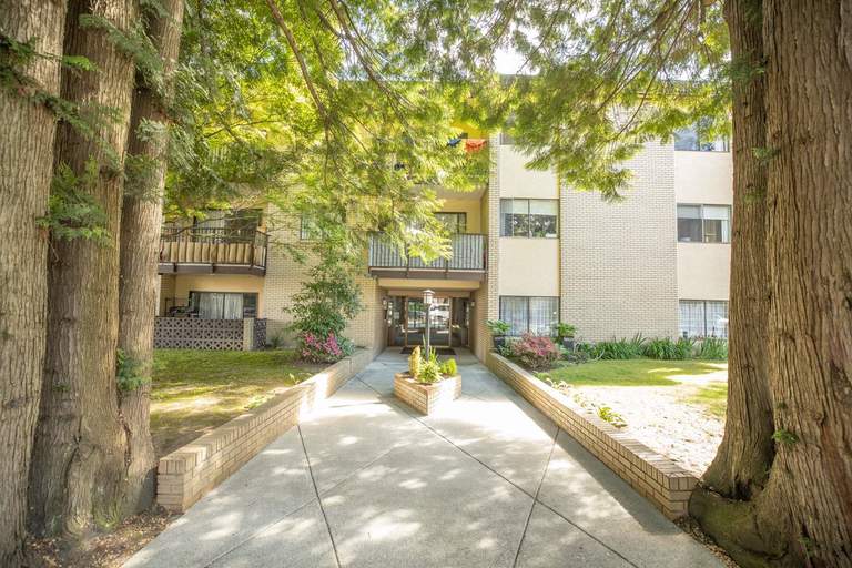 Mark Elle | 1030 West 14th Ave, Vancouver | 3153045