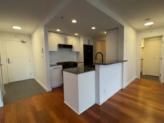 Yaletown Waterfront with Water Views!  455 Beach Crescent | 455 Beach Crescent, Vancouver | 3153051