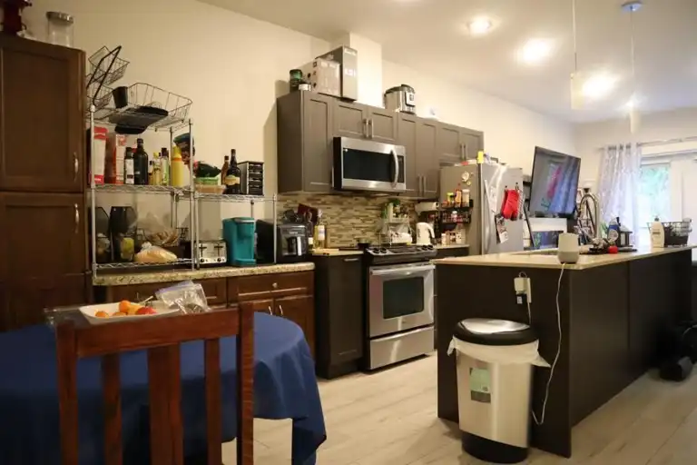 Viewmount Dr 3382 | 3382 Viewmount Drive, Port Moody | 3153054