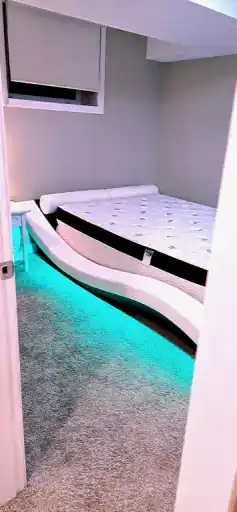 A private bedroom basement is available in a beautiful 5BR/4BA luxury house. | 175 Cossar Avenue, Penticton | 3153058