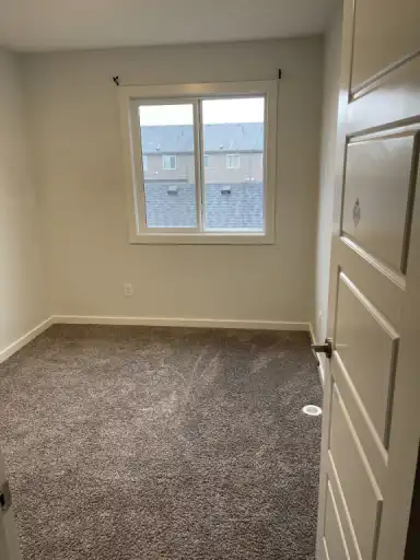 3 bedrooms + den Townhome | 7107 Chivers Close Southwest, Edmonton | 3153137