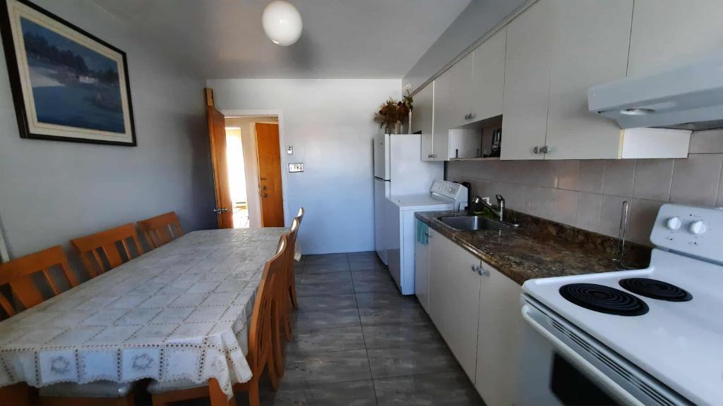 Appartement 3 ½ (dernier étage) à louer. Disponible à partir du 1er novembre 2025 | 3153198