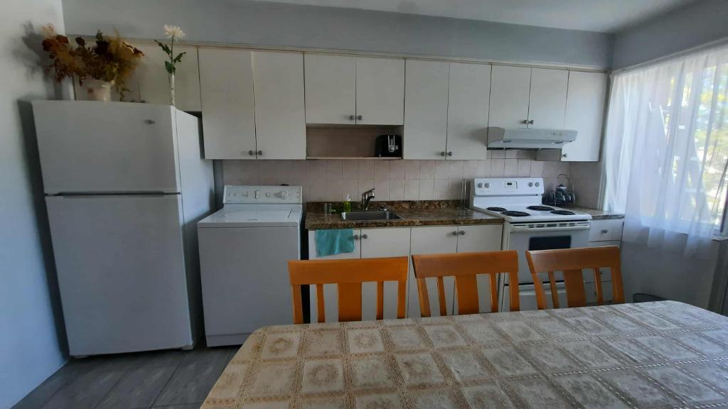 Appartement 3 ½ (dernier étage) à louer. Disponible à partir du 1er novembre 2025 | 3153198