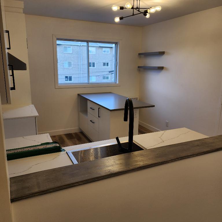 4 1/2 entièrement rénové - Cession bail 15 novembre | 3153207