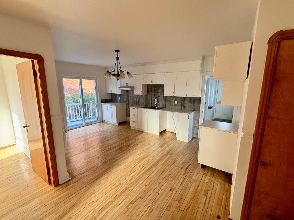 A Louer 6 1/2 rénover au complet | 3153517