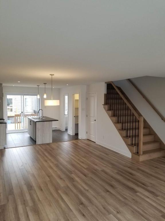 Rental - Townhouse - Les Coteaux | 3153926