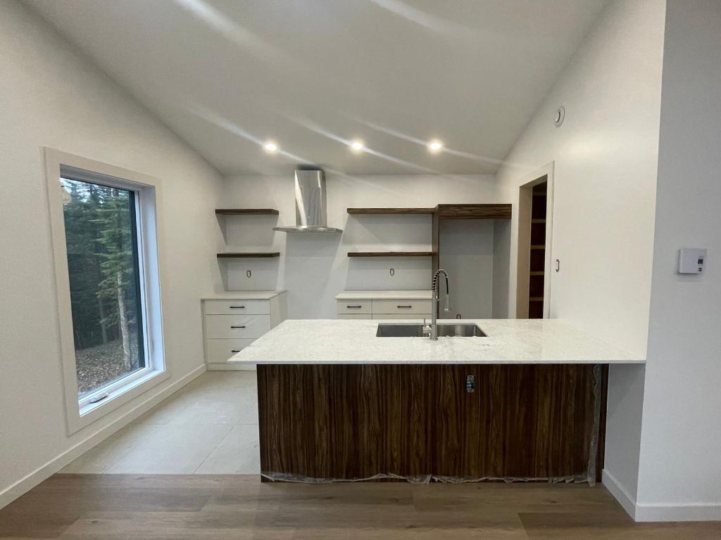 Lumineuse Maison à Louer au Lac Supérieur | 3153935