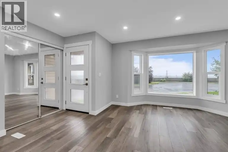 New main floor/upper Duplex available in an established inner neighborhood | upper - 109 Bedfield Court Northeast, Calgary | 3155477