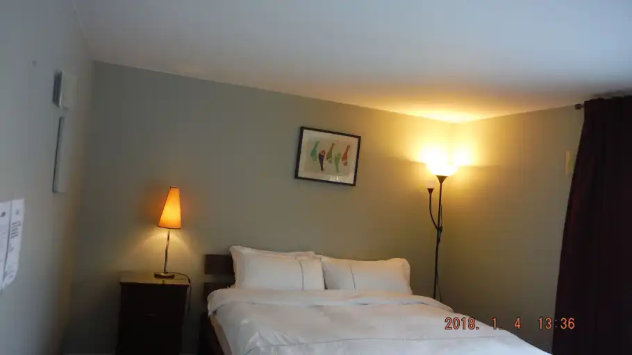 One beautiful bedroom  in main floor in quiet house for student or professional. | 2316 Capitol Hill Crescent NW, Calgary | 3155768