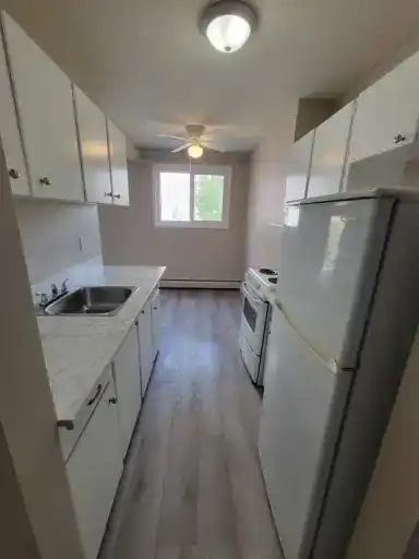 December Free ! Spacious and Modern Suites available now! | 9570 163 Street Northwest, Edmonton | 3156104