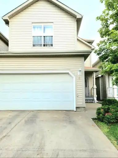 First month free!! Large duplex with attached double car garage. Great location! | 6 - 1920 Millwoods Road East NW,6, Edmonton | 3156404
