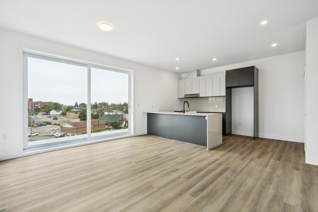 Beaux 3 1/2 ou 4 1/2 au centre-ville, Valleyfield ! SEPTEMBRE 2025 | 3156515