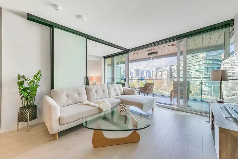 D59 - Amazing 2 bedroom at Avenue One | 1768 Cook Street, Vancouver | 3157524