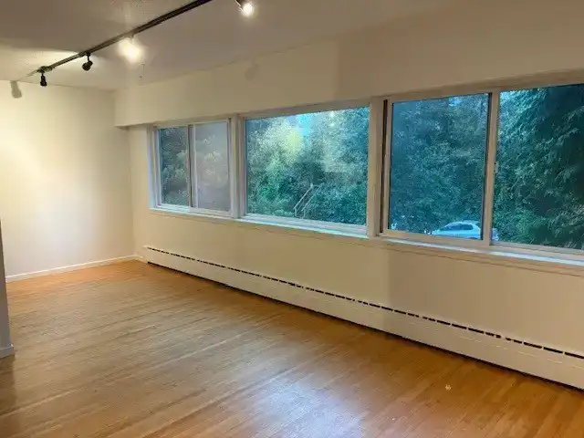 Large One Bedroom + Flex (could be a second bedroom) Lower Lonsdale | 369 West 4th Street, North Vancouver | 3157568