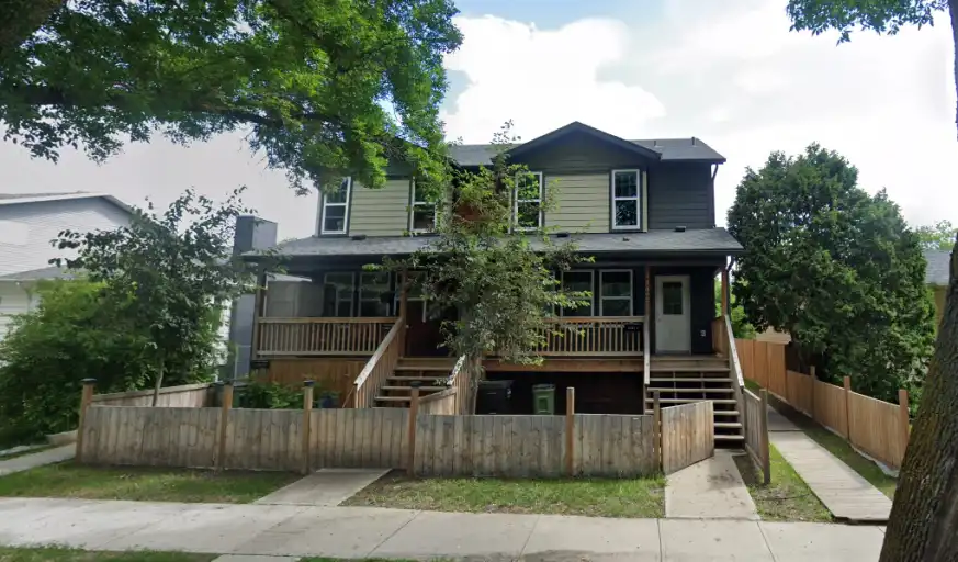 1 MONTH FREE RENT! Spacious 4 Bedroom Main Floor Suite | SF238 – 11425 67 Street NW Highlands, Ed... | 11425 67 Street Northwest, Edmonton | 3157625