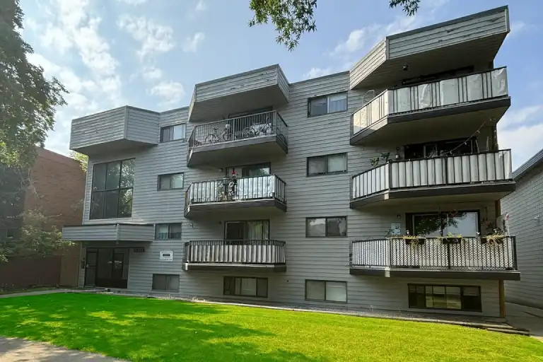 Lorinda Court | 10240 118 Street, Edmonton | 3157638