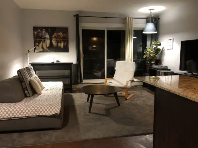 Renovated 1BR w/ In‑Suite Laundry + SE Balcony | Steps to 17th Ave | Parking Inc | 1717 12 St SW, Calgary | 3157644