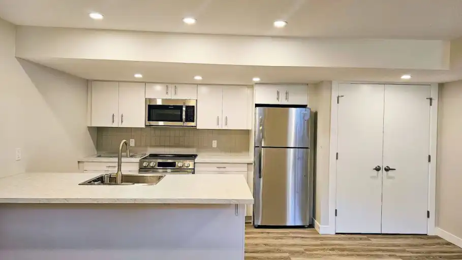 Brand New Legal One Bedroom Bright Basement Suite In A Great Location | Calgary | 3157651