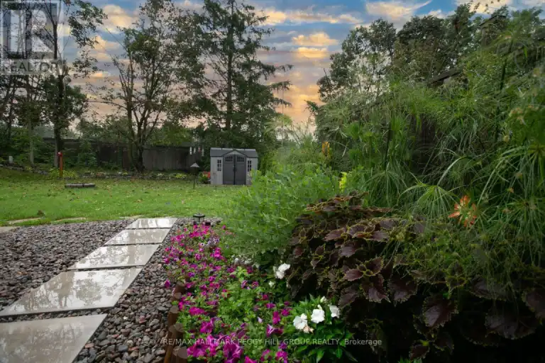 UPPER - 20 OTTAWAY AVENUE | UPPER - 20 OTTAWAY AVENUE, Barrie | 3157824