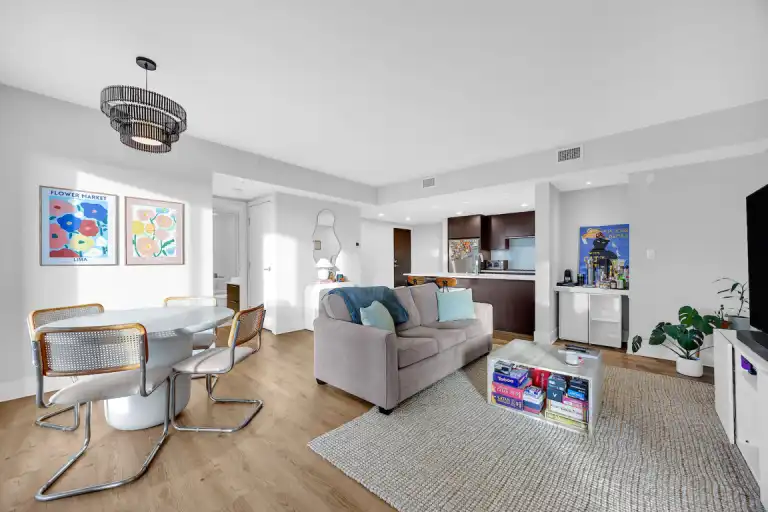 A Top Pick for City Living at Luna – Spacious 2 Bed | 2 Bath Condo **W/Parking** | 1111 10 St SW, Calgary | 3157951