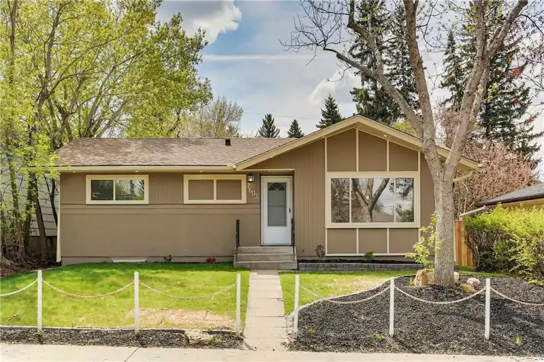 Completely Renovated 2 Bedroom Basement Suite | 7603 Fairmount Drive Southeast, Calgary | 3157967