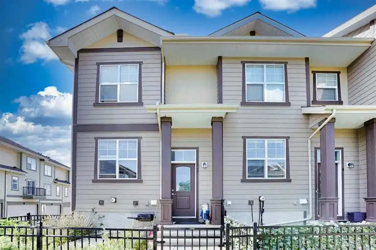2 Bed - 3 Bath Townhome in NW, Calgary | Calgary | 3157969