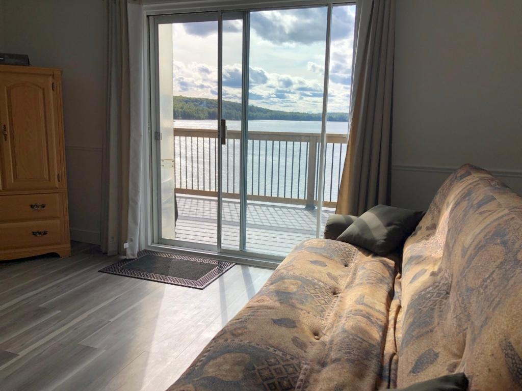 Maison sur le bord de l'eau à louer région de Mont-Laurier | 3158014