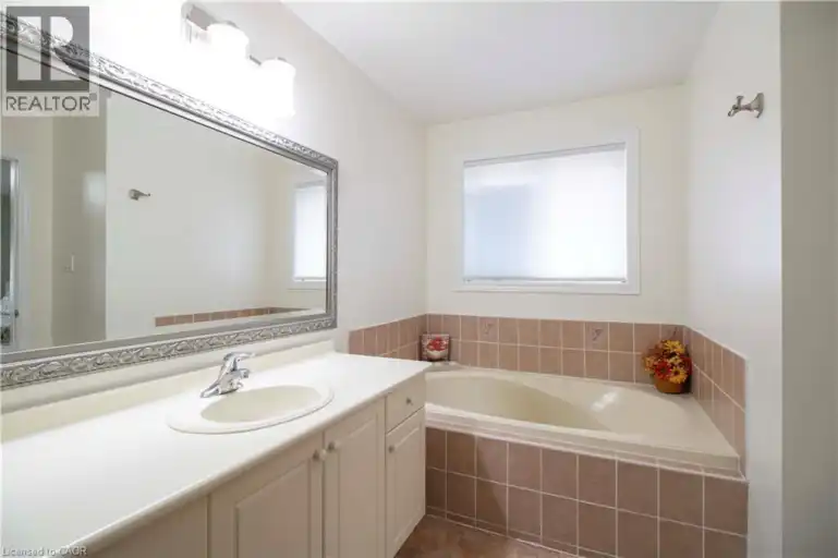 42 HOLKHAM Avenue Unit# MAIN | 42 HOLKHAM Avenue Unit# MAIN, Ancaster | 3171602