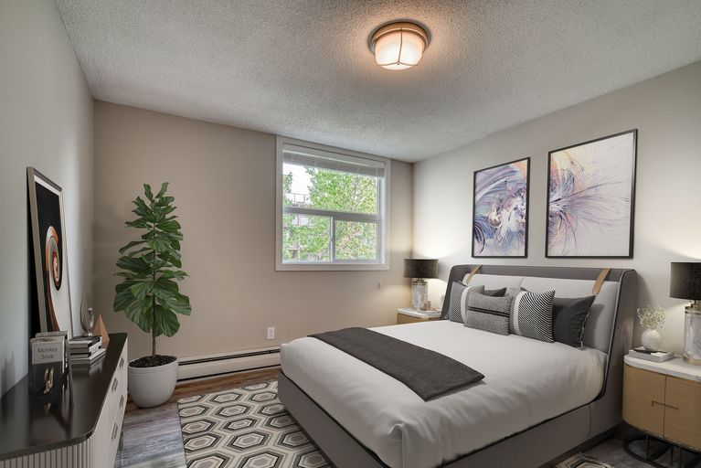 Granada Apartments | 815 14 Avenue SW, Calgary | 3158192