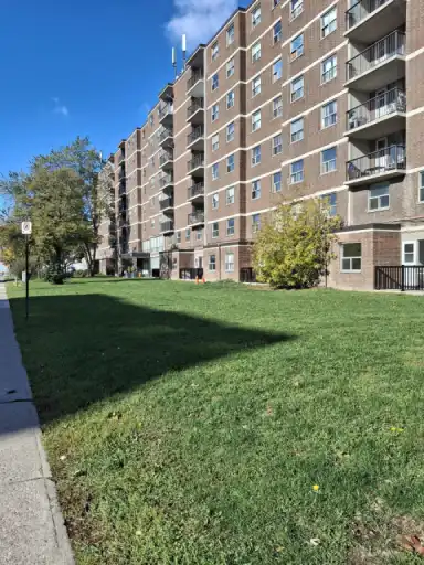 1040 Cedar St. and 280 Wentworth St. | 1040 Cedar St. and 280 Wentworth St., Oshawa | 3159125