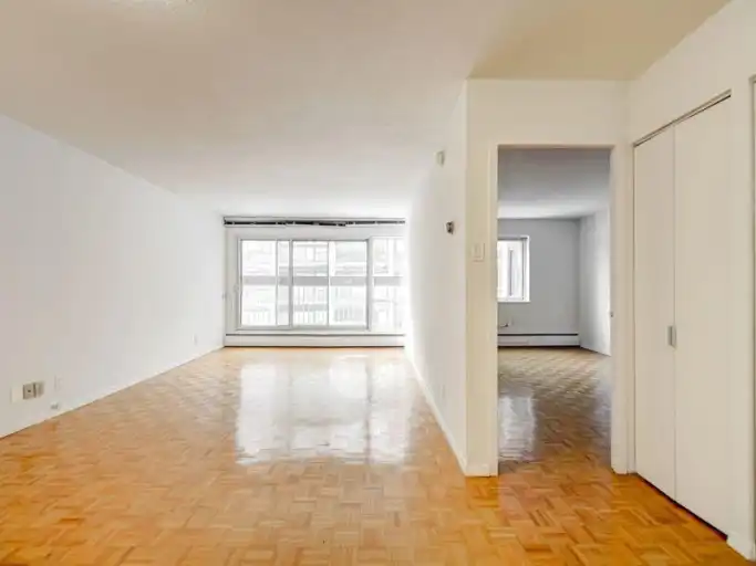 Place Concorde | 3355 Queen Mary Road, Montreal | 3159838