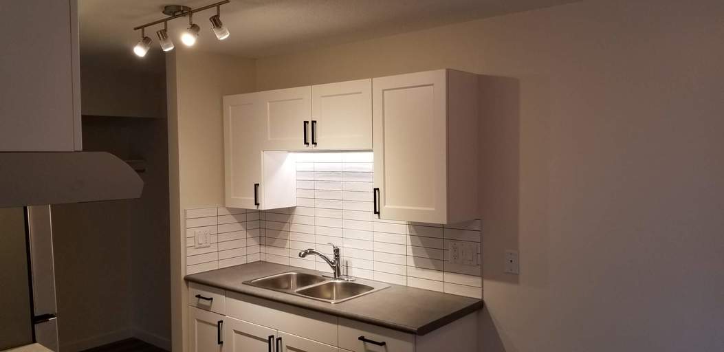 Spanish Villa | 195 Perkins Crescent, Penticton | 3160043