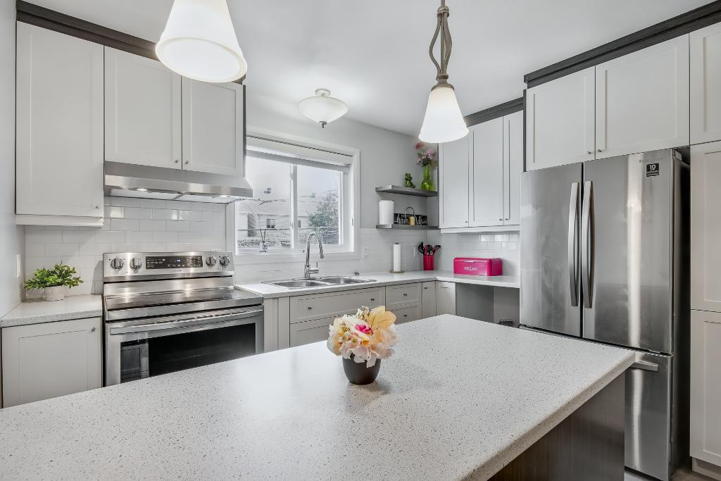 Grand condo 5 ½ à Chambly, entièrement rénové, 2 stationnements | 3160183