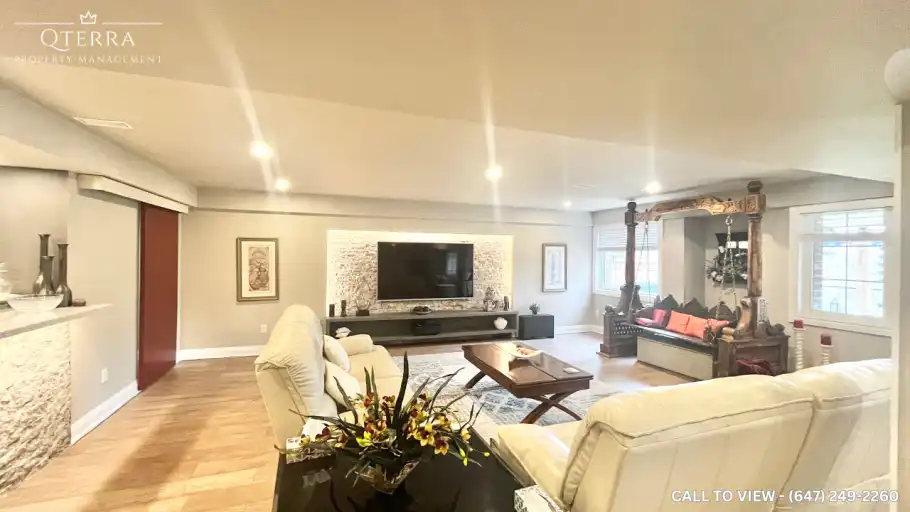 2-100 Coastline Dr, Brampton, Ontario L6Y 0L7 | 100 Coastline Drive, Brampton | 3160321