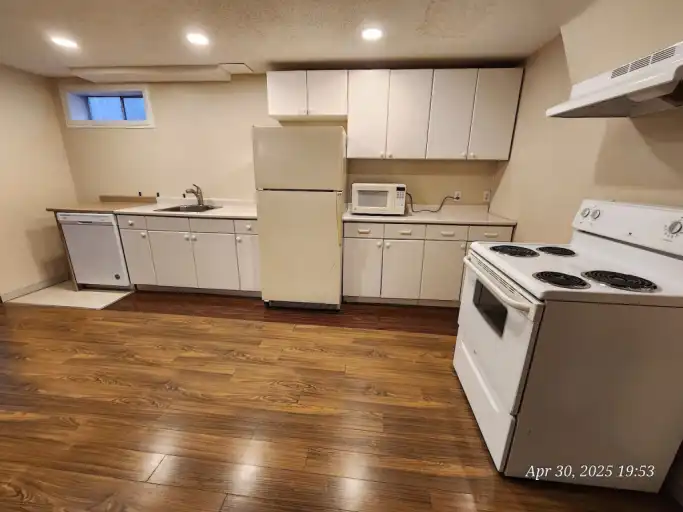 FULLY RENOVATED  2BEDROOM Legal BASEMENT SUITE!! Pet Friendly!!! | 1123B Ninga RD, Calgary | 3166113