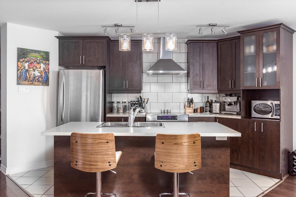 BROSSARD SECTEUR DIX30 CONDO 5 1/2+GARAGE+PISCINE | 3160553