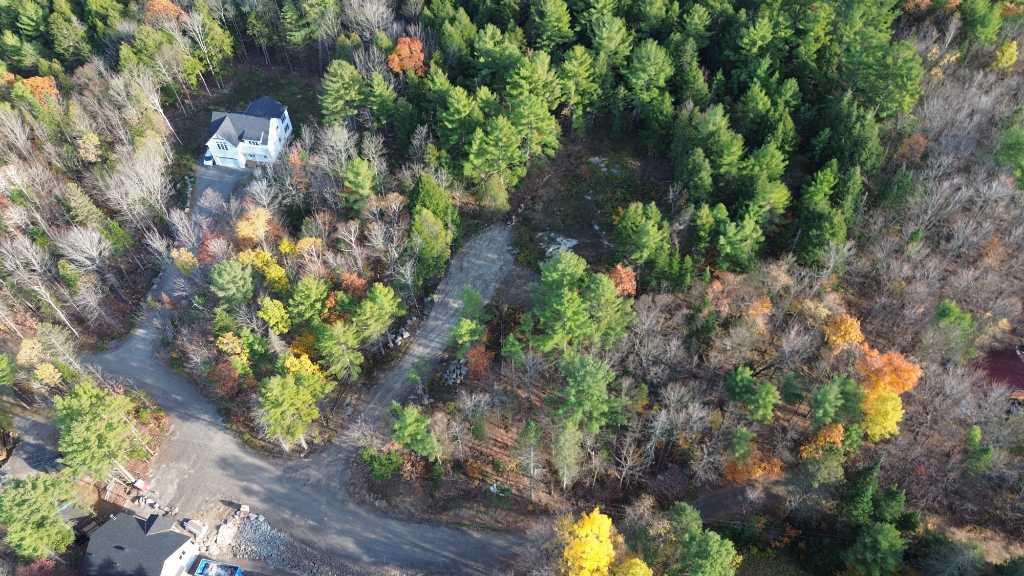 Magnifique terrain boisé dans un secteur en développement à Ste-Sophie | 3160567