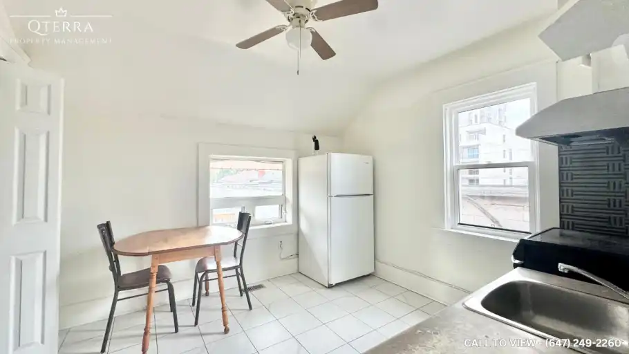 C-541 King St E, Kitchener, Ontario N2G 2L2 | 541 King Street East, Kitchener | 3160577