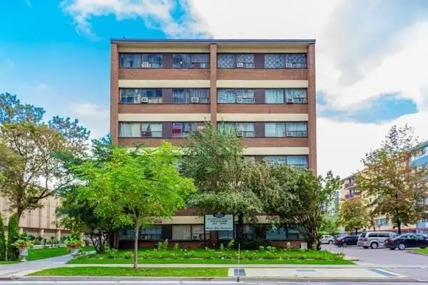 36 Thorncliffe Park Drive | 36 Thorncliffe Park Drive, East York | 3171783
